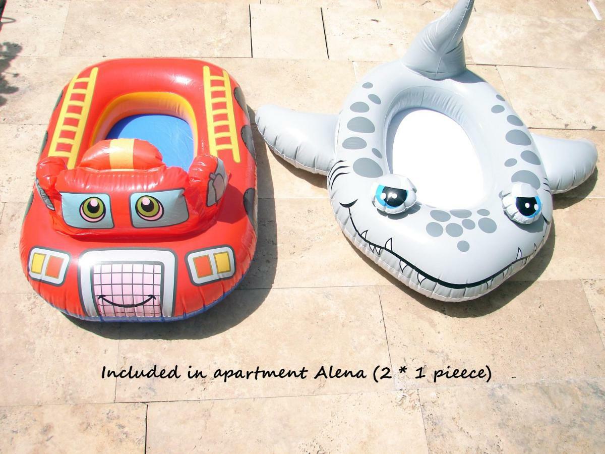 ילסה Apartment Alena With Terrace And Garden Center Jelsa מראה חיצוני תמונה